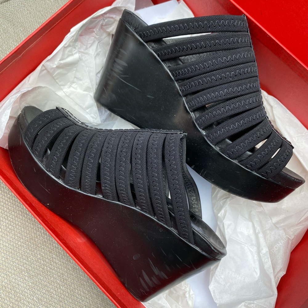 Donald J Pliner Jackie-B Black Mesh Elastic Wedge